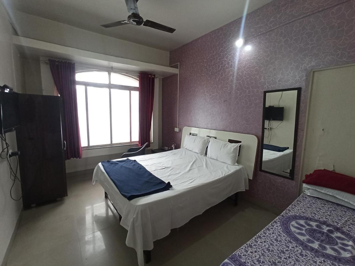 Malwade Motels Pune Exterior photo